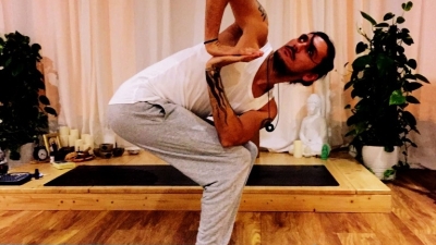 Interviu Adrian C. Bajenaru: “Un om care practica este un om fericit”