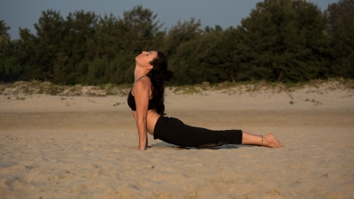 Interviu Alexandra Lazarescu: “Yoga m-a ajutat sa ma vindec si m-a invatat sa nu mai caut in exteriorul meu lucruri care sa ma faca fericita”