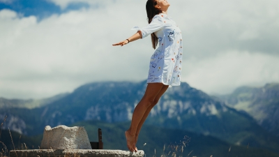 Interviu Andreea Madlen Flueras Margescu: “Prin intermediul yoga, putem aduce schimbari semnificative in lume”