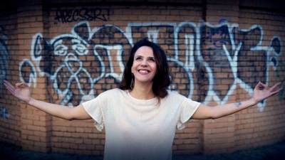 Interviu Mihaela Dragomir. Cu boala autoimuna, de 3 ani nu mai ia medicamente datorita yoga. Interviu Mihaela Dragomir. Cu boala autoimuna, de 3 ani nu mai ia medicamente datorita yoga.