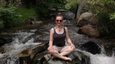 Luiza Mihai: „Yoga este refugiul meu.” luiza-mihai-instructor-yoga