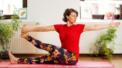 Mihaela-Sarmasi-interviu-instructor-yoga