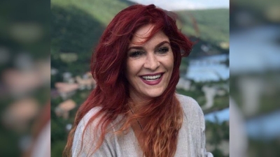 Mirela-Buzilă-instructor-hatha-yoga