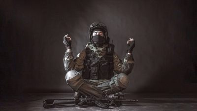 Politica Divină militar-yoga