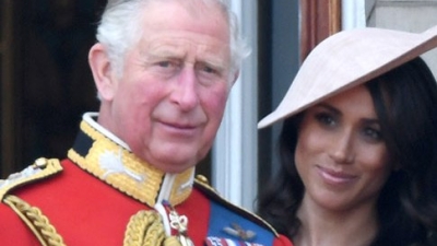 Printul Charles le cere medicilor sa prescrie yoga in scop terapeutic