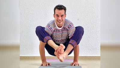 Raul-Sebastian-Puscas-instructor-yoga