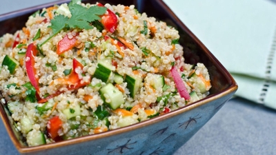 Rețetă ayurvedică pentru luna Aprilie – Quinoa cu mentă, pătrunjel și ceapă roșie bol-quinoa-menta-patrunjel