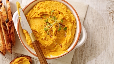 Reteta: Hummus cu morcov copt si marar