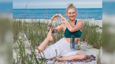 Roxana-Dumitrescu-instructor-yoga