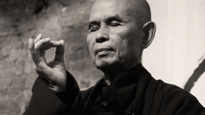 Thich Nhat Hanh: “Suntem aici sa ne trezim din iluzia separarii.”