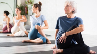 yoga menopauza
