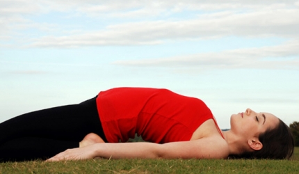 5 asane care inlatura greata