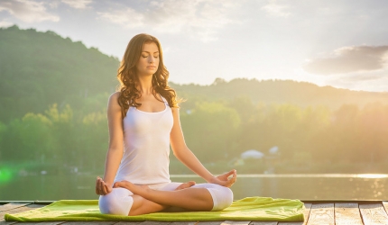 6 tehnici yoga preventive impotriva coronavirus