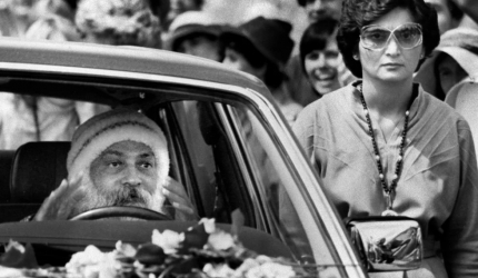 Adevarata poveste a lui Osho. Sex, droguri si Rolls Royce sau iluminarea ca afacere profitabila.