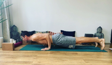 Alex-Filimon-instructor-yoga