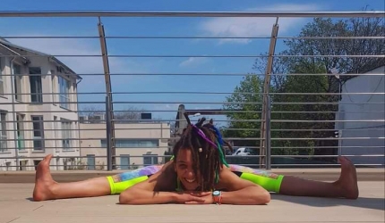 Andreea-Baltateanu-instructor-yoga