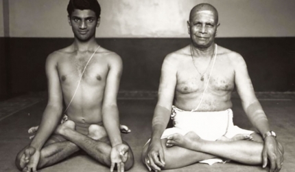 Ashtanga yoga autentica este pe cale de disparitie