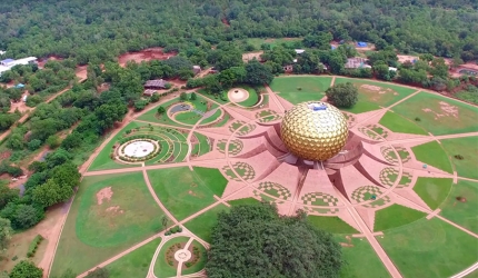 Auroville, orasul experimental utopic, in care se traieste in pace si armonie