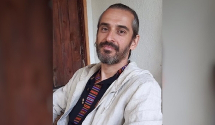 Bogdan-Răcoreanu-instructor-yoga