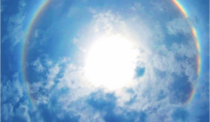 Calugarii budisti isi pot transforma corpul in lumina pura