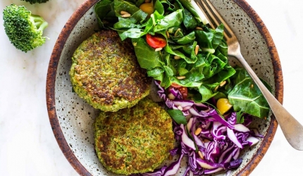 broccoli-chiftele-salata