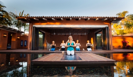 Cum s-a  pierdut esența Yoga? Între spiritual și comercial