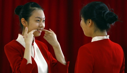 Gandirea pozitiva a transformat fericirea in datorie si povara