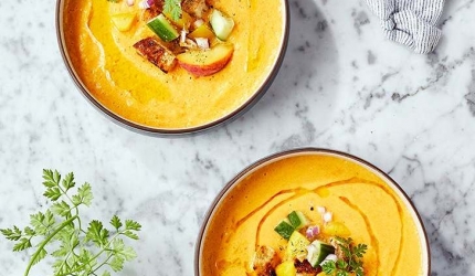 Gazpacho cu rosii galbene sau portocale si piersici