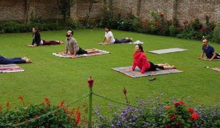 Hatha yoga si ayurveda sunt complementare pentru sanatate fizica si evolutie spirituala