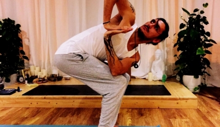 Interviu Adrian C. Bajenaru: “Un om care practica este un om fericit”