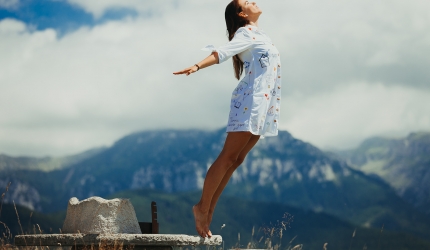 Interviu Andreea Madlen Flueras Margescu: “Prin intermediul yoga, putem aduce schimbari semnificative in lume”