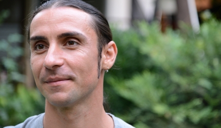 Interviu Cimbru Constantin: “Yoga ne invata cum sa traim frumos, este cheia uniunii dintre minte, corp si suflet” Interviu Cimbru Constantin: “Yoga ne invata cum sa traim frumos, este cheia uniunii dintre minte, corp si suflet”