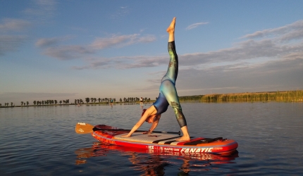 Interviu Luminita Stefan: “Yoga a devenit ceva comercial, ceva care se vinde destul de bine”