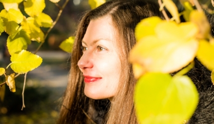 Interviu Monica Tudora: “Sa practic yoga e ca si cum m-as lasa iubita de cineva”