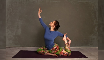 Maria-Doboș-instructor-yoga