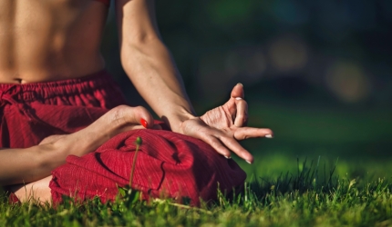 femeie-meditatie