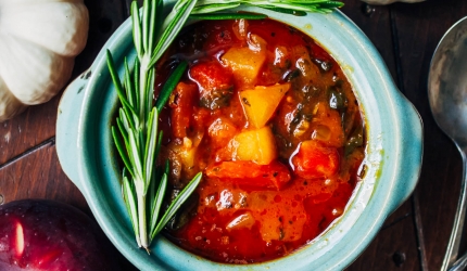 Reteta vegana: tocana de dovleac cu mar