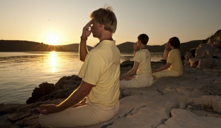 Sitali si sitkari pranayama pentru racorire in zilele toride