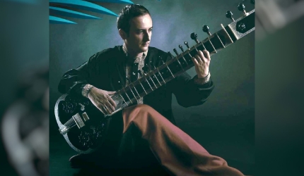 Victor-Marius-Beliciu-sitar