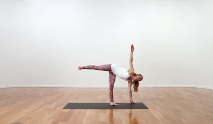 Ardha Candrāsana