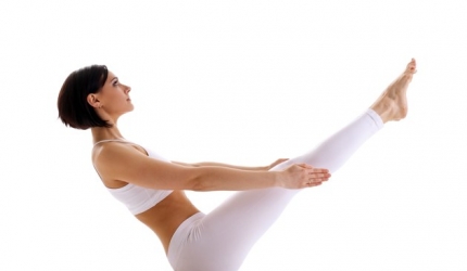 Paripurna Navasana (Postura bărcii)