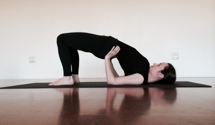 femeie-setubandasana